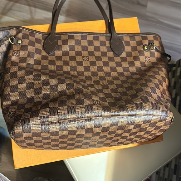 🔥🔥Saved best for Last🔥🔥Louis Vuitton Never Full MM dust bag/box included - Picture 16 of 17